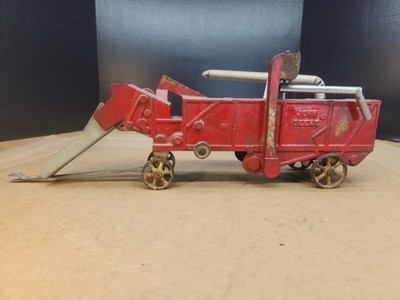 Vindex John Deere Thresher Red Cast Iron 15'' circa 1930 Replacement Tin Parts