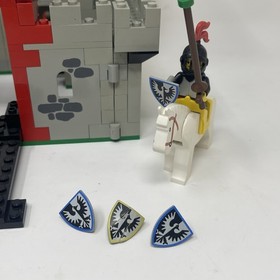 Lego Set 6073 Knight's Castle Missing Pieces W/ Instructions