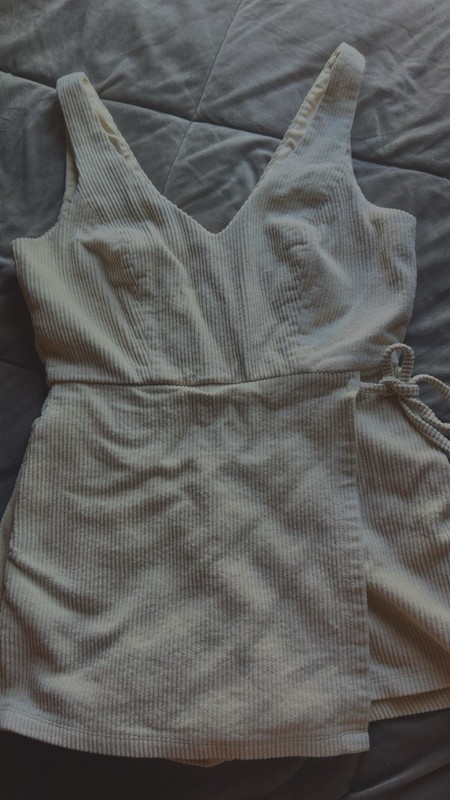 Lulus Ivory Corduroy V-Neck Sleeveless Tie Waist Romper w/ Pockets XS