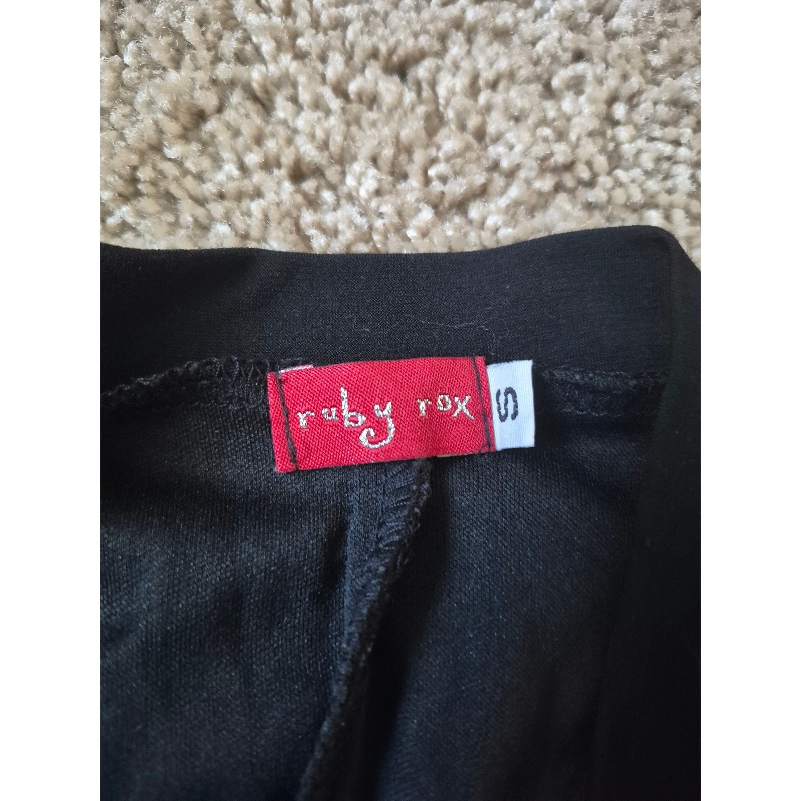 Ruby Rox Juniors Black Ruched Ruffled Cropped Shr… - image 3