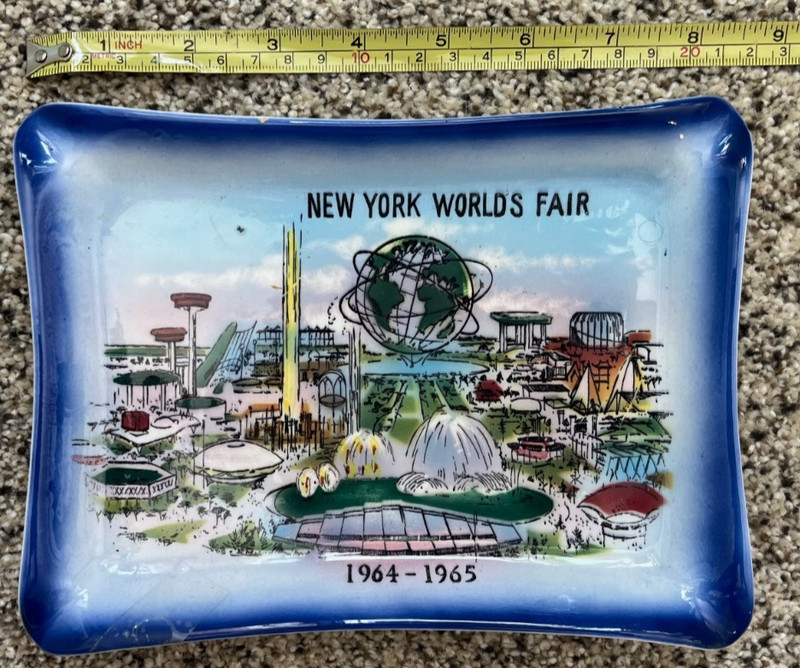 Porcelain Collectables. 1964 New York World's Fair: 3 plates and a coffee cup