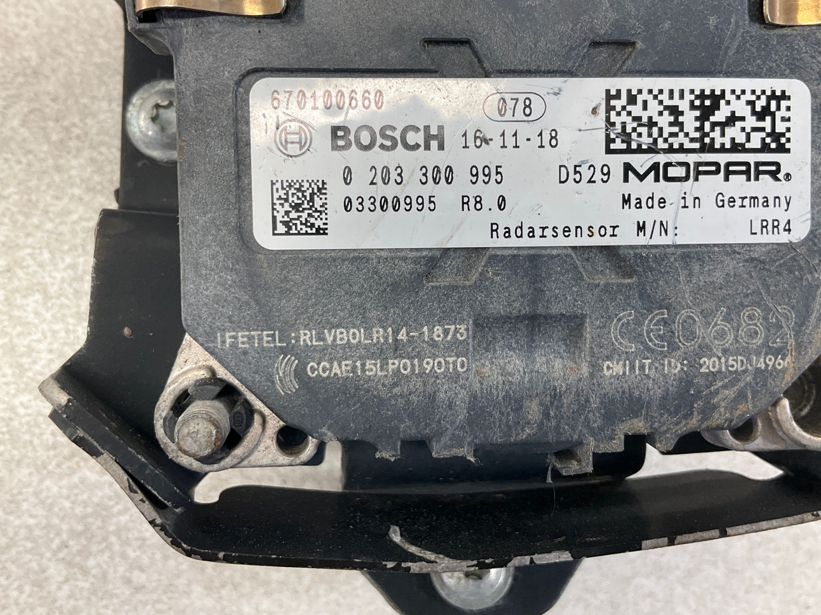 17-20 MASERATI Levante Adaptive Cruise Control Distance Sensor