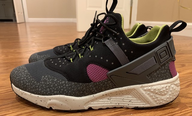 Mens Nike Air Huarache Utility PRM Medium Berry Dark Grey Sz 11.5 806979 500 Mens Nike Air Huarache Utility PRM Medium Berry Dark Grey Sz 11.5 806979 500