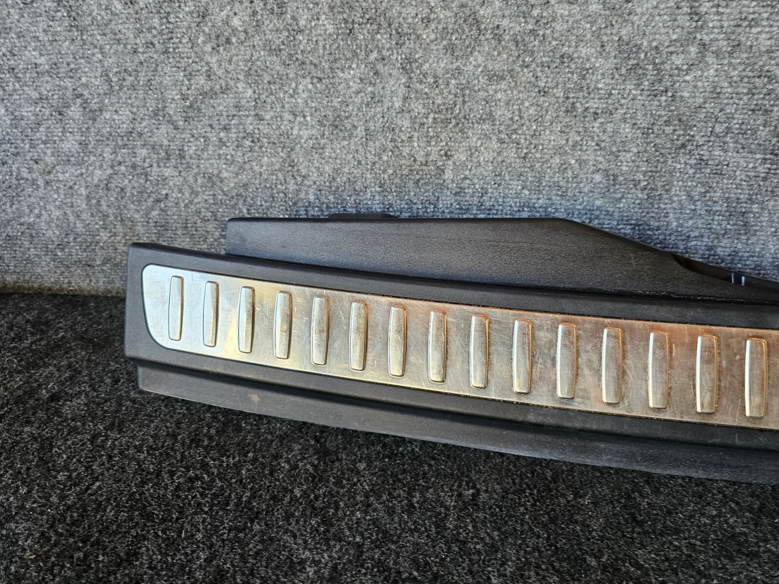 2013 - 2016 MERCEDES Gl350 450 550 63 Rear Body Interior Trim 