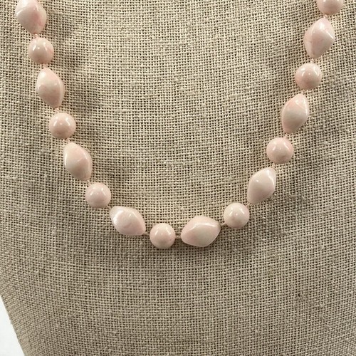 "Collar vintage rosa redondo con cuentas oblongas 11"" clásico anudado retro pastel" - Imagen 2 de 7