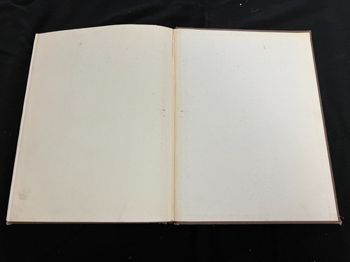Martin Guitars A History by Mike Longworth (1st Printing, 1975) Hardcover - Picture 18 of 18