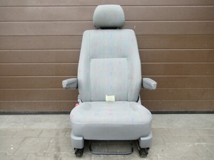 VW T5 Transporter Caravelle Fahrersitz mit Armlehnen INKA Original