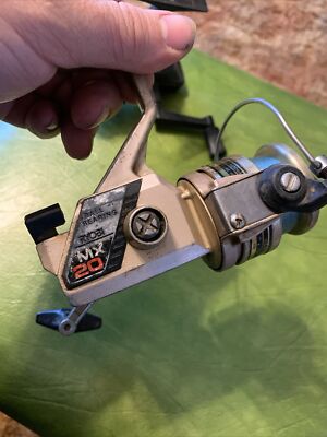 Vintage Fishing Reels Ryobi Gold Japan MX20 Spinning DAIWA S10