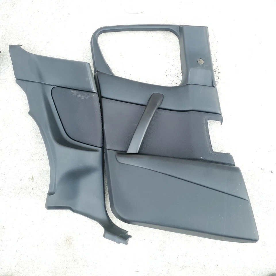 Paneles interiores de puertas traseras izquierda + derecha Mazda RX-8 2009-2011  Foto 2 de 4