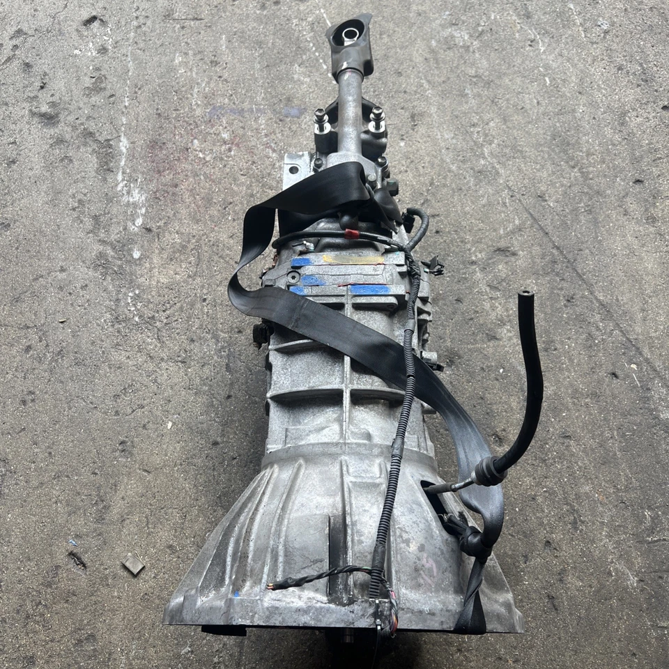 06-09 Saturn Sky Pontiac Solstice 5 spd Manual Transmission Gearbox 57K Miles - Image 2 of 4