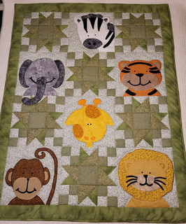 NEW HANDMADE BABY BOY GIRL CRIB QUILT THROW GREEN LION TIGER ELEPHANT GIRAFFE