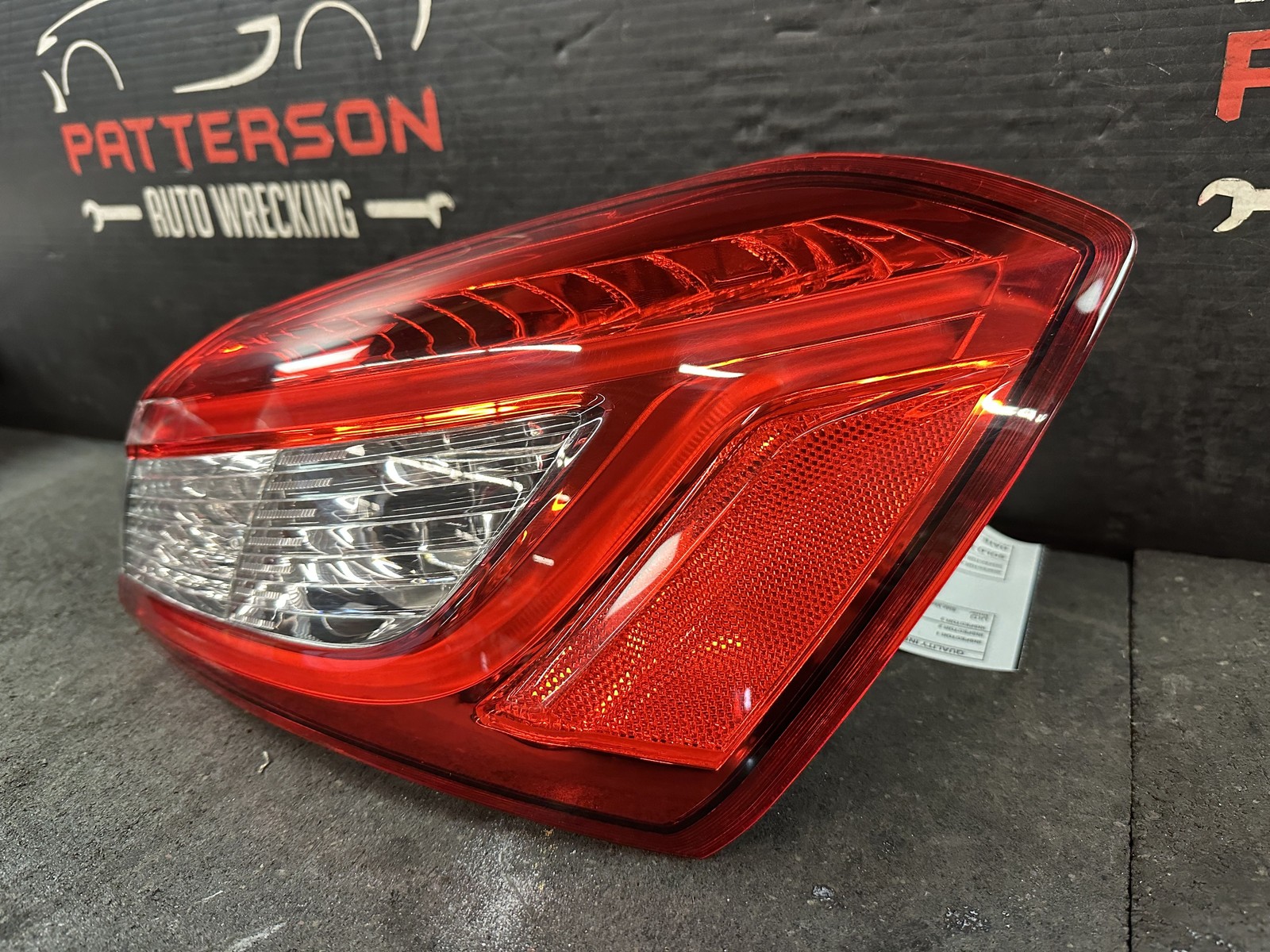 14-20 MASERATI GHIBLI PASSENGER RIGHT QUARTER PANEL MOUNTED TAIL LIGHT LAMP