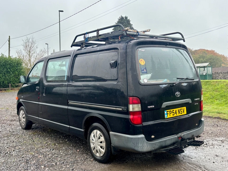 Toyota Hiace Campervan 2.5 TD - off grid motor home - Image 3 of 4