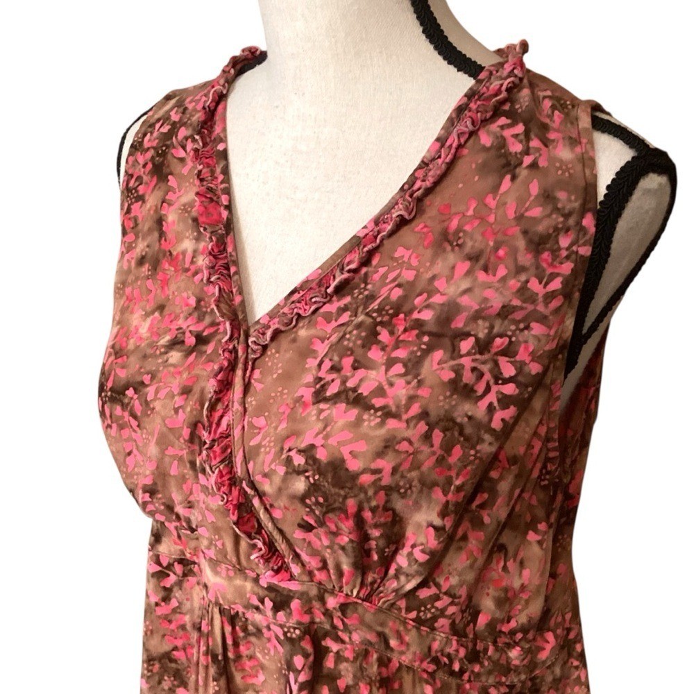 Nomadic Traders Sleeveless Lightweight Floral V C… - image 2