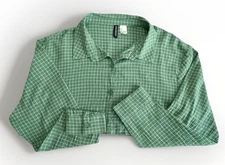 H&M Divided Junior's Green Cropped Plaid Long Sleeve Top Junior’s Sz L Preloved