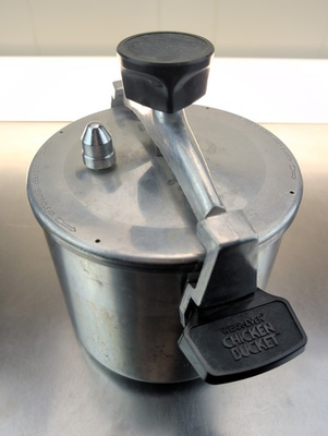 #ad Wear Ever Chicken Bucket 6 Qt Pressure Fryer Cooker 90026 USA $48.00