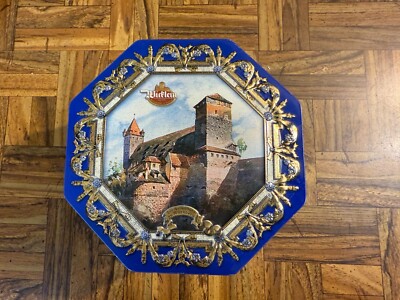 Nürnberg Nuremberg Elisen Gingerbread (Lebkuchen) Collector Tin 2010 Wicklein