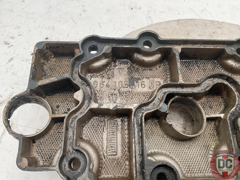 1984-1994 Porsche 911 964 Turbo Left Lower Valve Cover 93010511601 122370 Foto 3 de 4