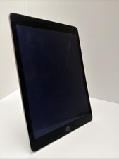 Apple iPad Air 2 A1566 Wi-Fi 9.7    Cracked Screen   Powers On   AS-IS