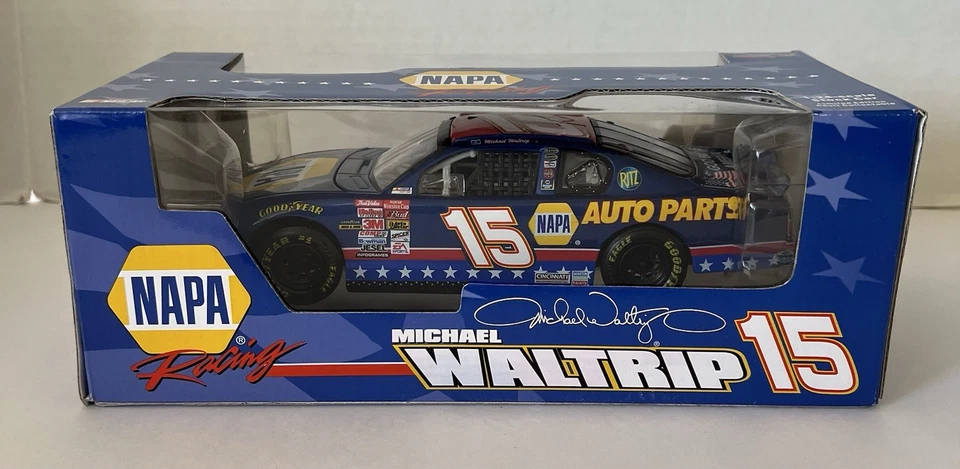 Michael Waltrip #15 1/24 Diecast NAPA Stars 2002 Monte Carlo Action Racing Foto 3 de 4