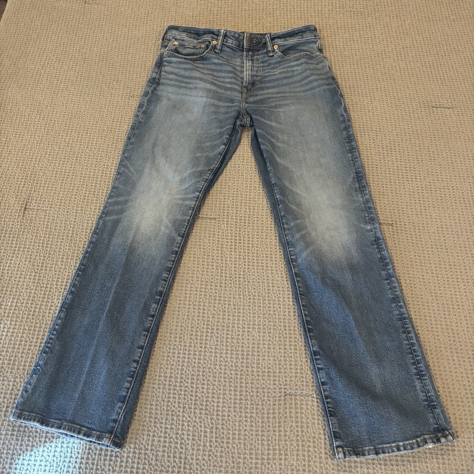 's 31x32 Blue Light Wash Whisker Fade