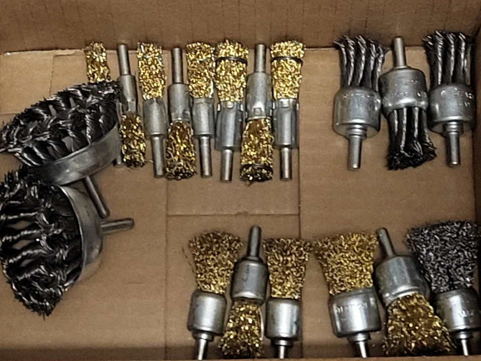 NEW RYOBI Wire Wheel Assortment Set (6-Piece) +19 EXTRA assorted brushes - Image 2 of 4