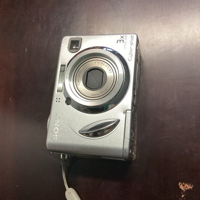 Camera , Sony Cyber-shot DSC-W7 7.2MP Silver Compact 3x Zoom 2.5'' USB AA