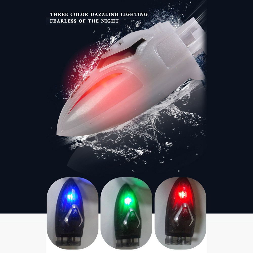 White Remote Control Boat For Pools And Bathtubs 2.4GHz Mini Stunt Speedbo EC