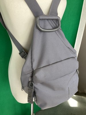 MANDARINA DUCK MD20 Rucksack M verdeckter Reißverschluss! Silbern leicht
