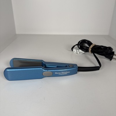 Babyliss Pro Nano Titanium Travel Size 1'' Hair Straightener BABNT3053N