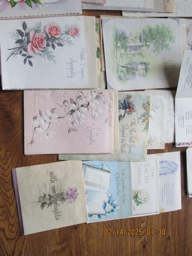 AN ASSORTMENT OF 44 USED SYMPATHY CARDS. - Picture 5 of 5
