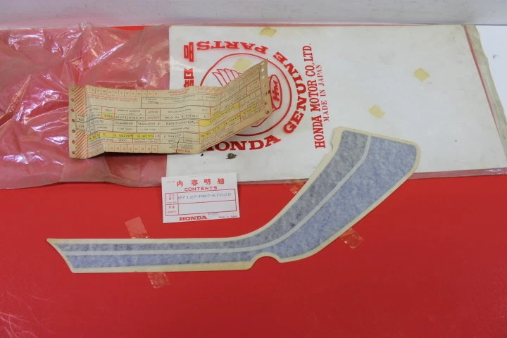 NOS HONDA 1982 CB750F CB900F calcomanía de capucha trasera parte # 87127-mb7-670zb Foto 4 de 4