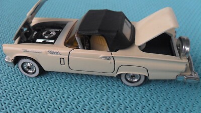 Corgi Ford Thunderbird mit Verdeck 1:36