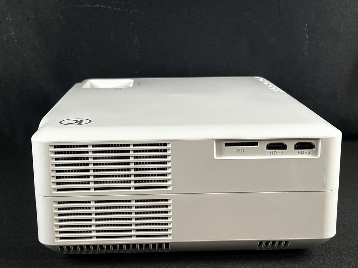 VANKYO プロジェクター　V630 M19 VANKYO Performance V630 Native 1080P Full HD Projector