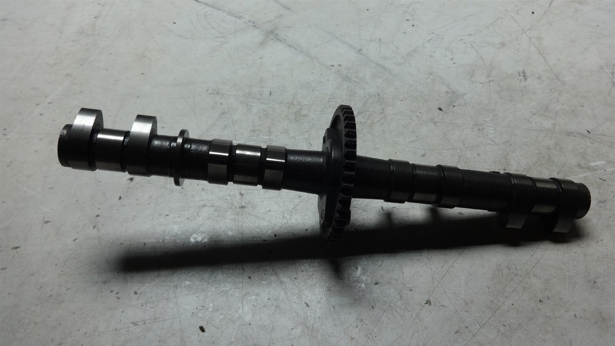 1993 Kawasaki ZX600E Ninja ZX 600 KM194B. Engine intake camshaft