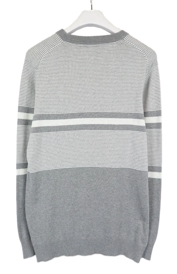 Suéter Lyle & Scott Para Hombre Grande Cuello Redondo Gris Con Rayas - Imagen 2 de 4