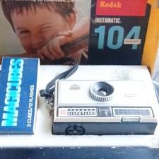 Kodak Instamatic 104 Color Outfit Vintage Film Camera with Magicubes