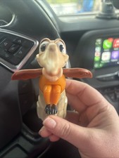 The Land Before Time SQUIRTING PETRIE Toy -1997 Burger King Kids Club Toy