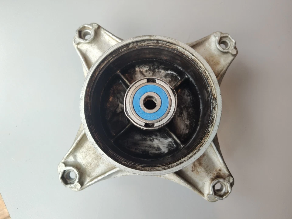 HONDA CT70 70 TRAIL BUJE DELANTERO FABRICANTE DE EQUIPOS ORIGINALES PIEZA USADA Foto 4 de 4