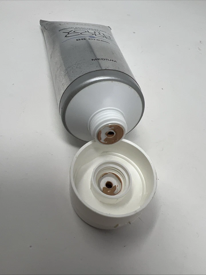 L'Oreal Paris Youth Code BB Cream Illuminator SPF15 in Medium 2.5 fl oz Rare 90% - Image 4 of 4