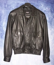 Vintage Men's Wilsons Black Leather Bomber Jacket! Size Small MINT Condition!