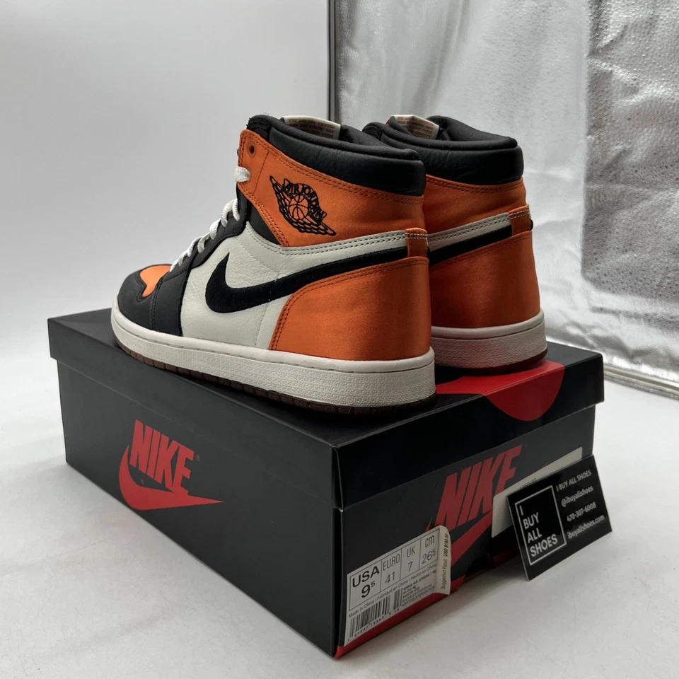 Talla 9.5 - Air Jordan 1 Retro OG Alto Satinado Roto Tablero Trasero W (AV3725-010) Foto 4 de 4