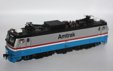 Atlas HO Amtrak AEM-7 Phase III Paint Scheme 911 - Runs Lights Digitrax - READ