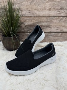 skechers goga max slip ons