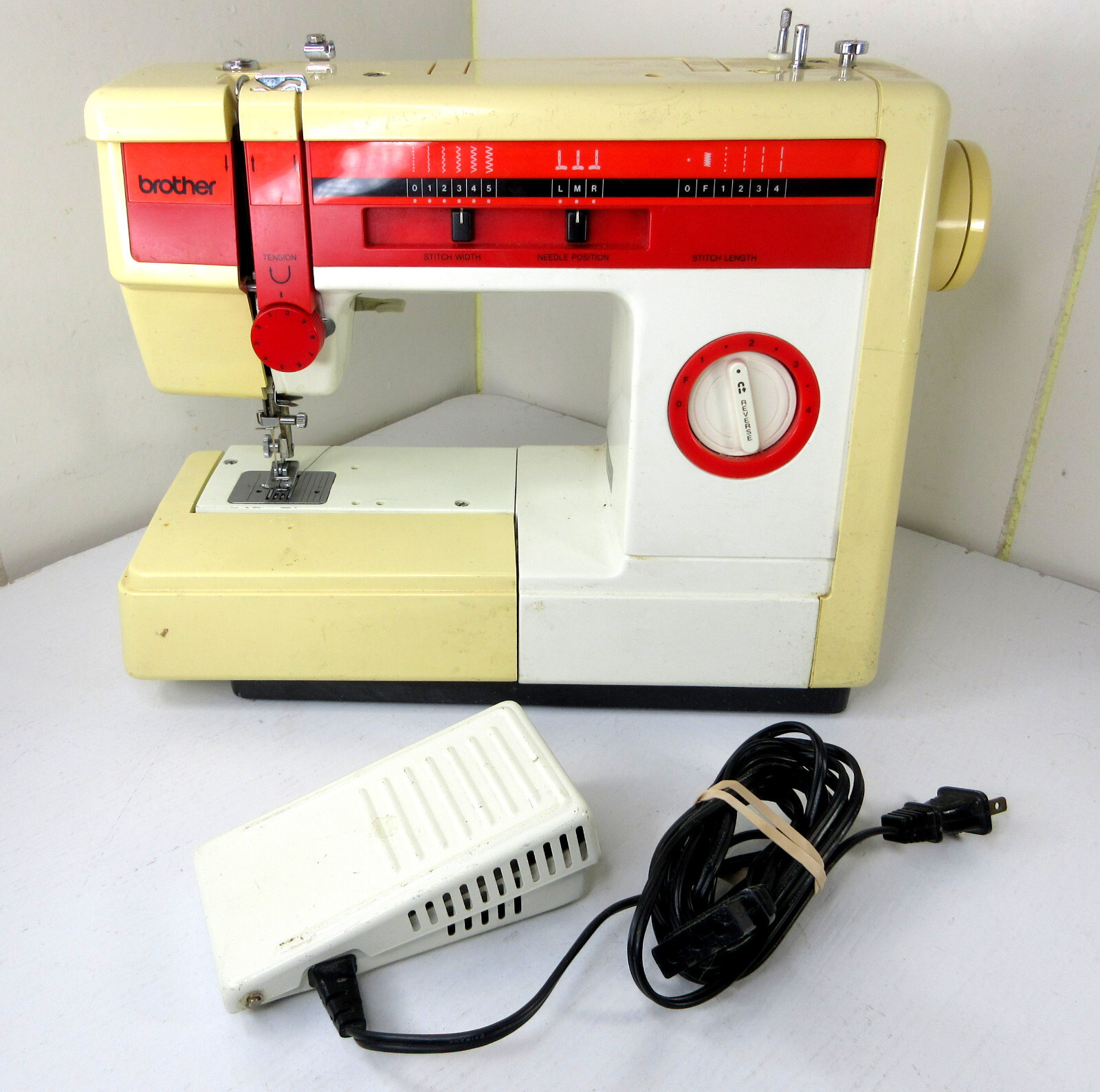 Brother Sears VX810 Sewing Machine Red White w/ Pedal, Accessories eBay