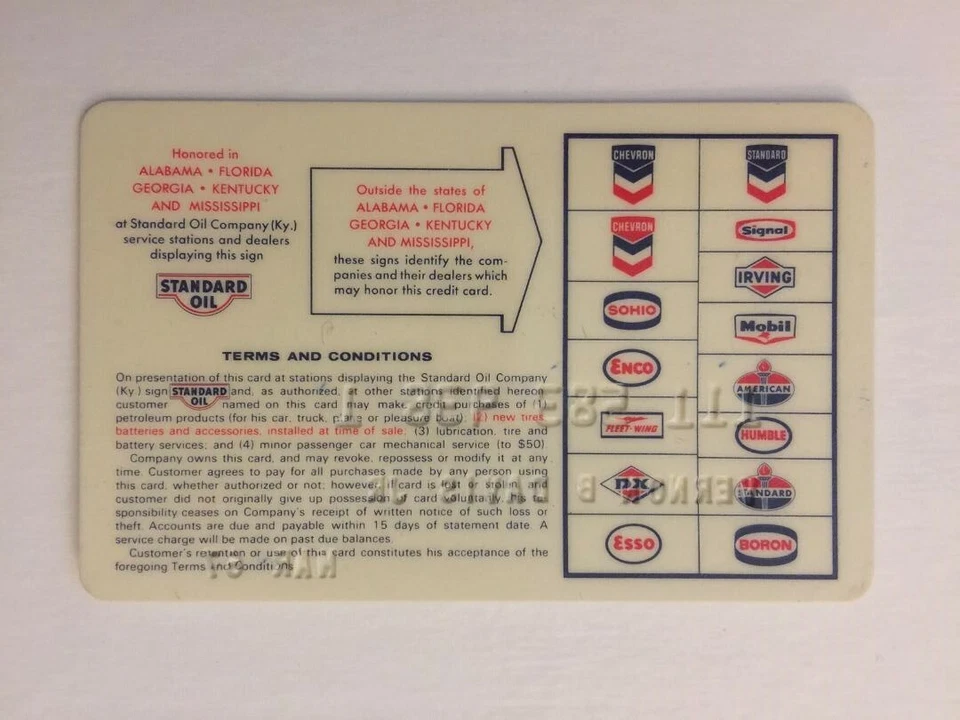 Tarjetas de crédito C11 Standard Oil caducadas de 1967 Foto 4 de 4