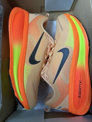 Nike Vomero 18 -  ORANGE CHALK/BLACK   / UK10 / US11