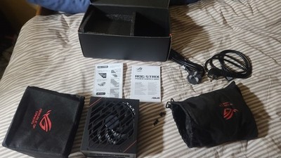 ASUS ROG Strix 650G Netzteil (650 Watt, 80 Plus Gold, 0dB-Kühlung) Modular PSU