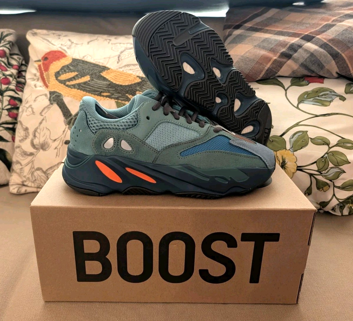 adidas Yeezy Boost 700 Faded Azure Blue Green Kanye GZ2002 Shoe