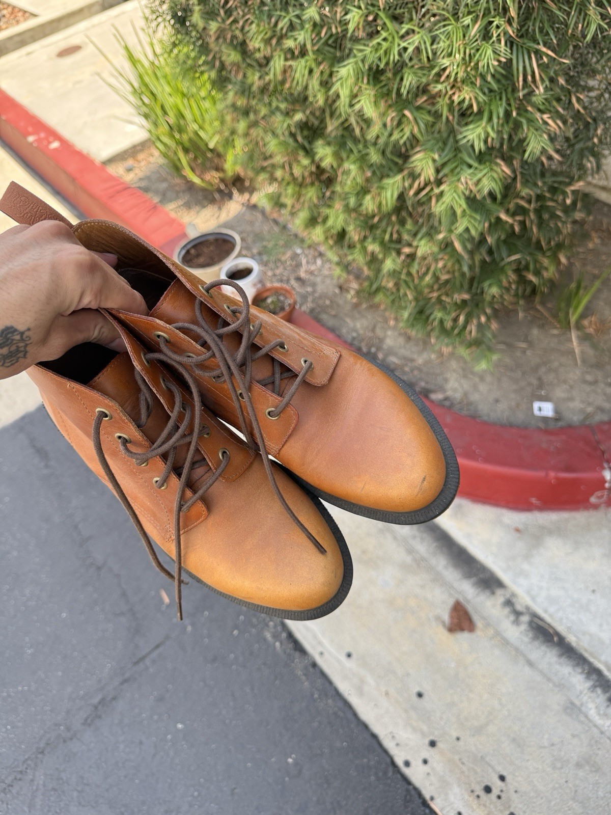 Dr. Martens Men's Brown Leather Chukka Ankle Boots Lace-Up Rubber Sole 7.5 5